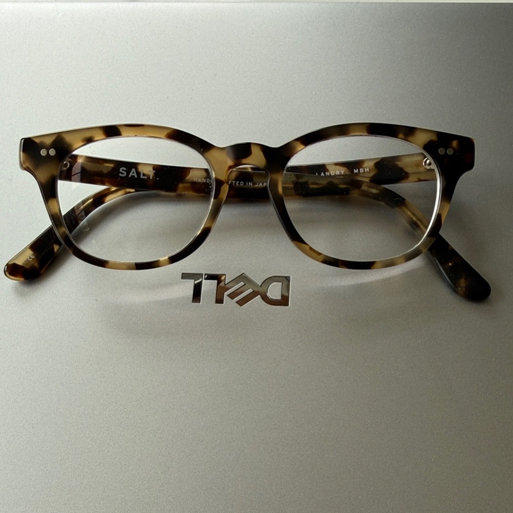 Authentic Salt. Tortoise Frame in excellent condition